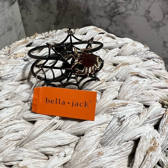 Bella & Jack SPIDER WEB CUFF BRACELET Hinge *Halloween
*Rhinestones *Bla… - Picture 4 of 4
